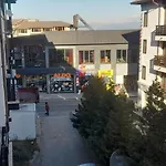 Location Ski-in Ski-out And Swimming Pool *