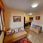 Location Ski-in Ski-out And Swimming Pool Apartamento