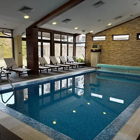 Location Ski-in Ski-out And Swimming Pool *